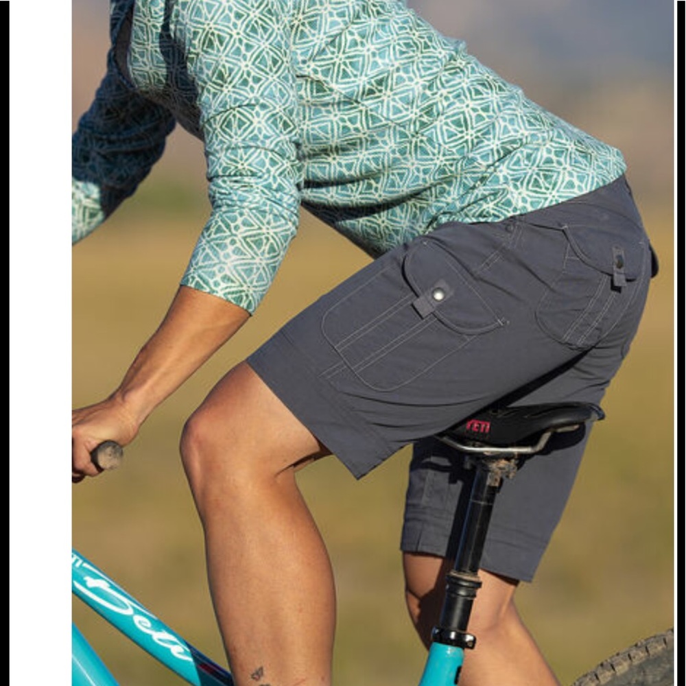 Kuhl Gray Cargo Shorts Lightweight Comfortable Design